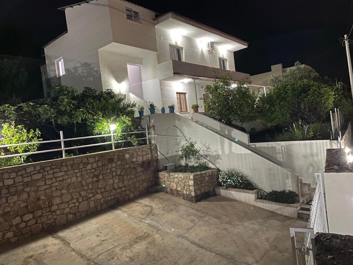 Apartmente Pamela Sarandë Exterior foto